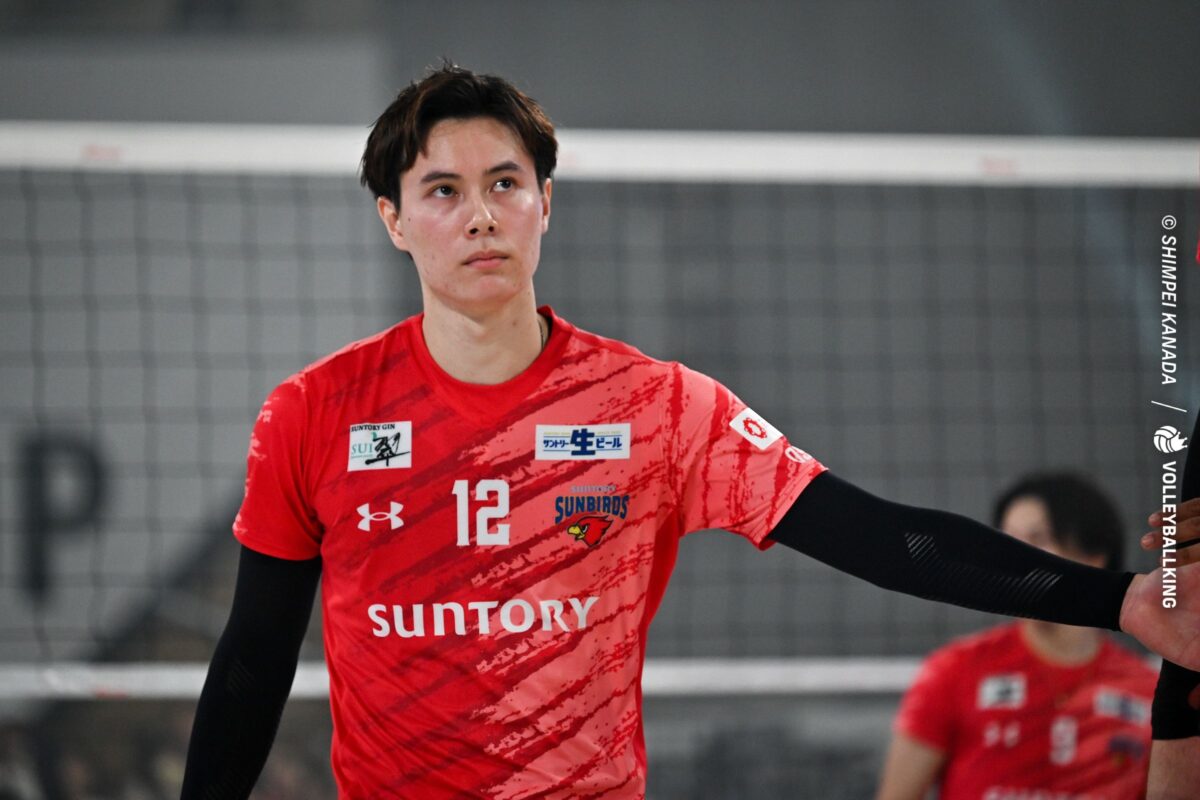 新品★未開封 サントリーサンバーズ 髙橋藍 選手 レプリカユニフォーム1st L