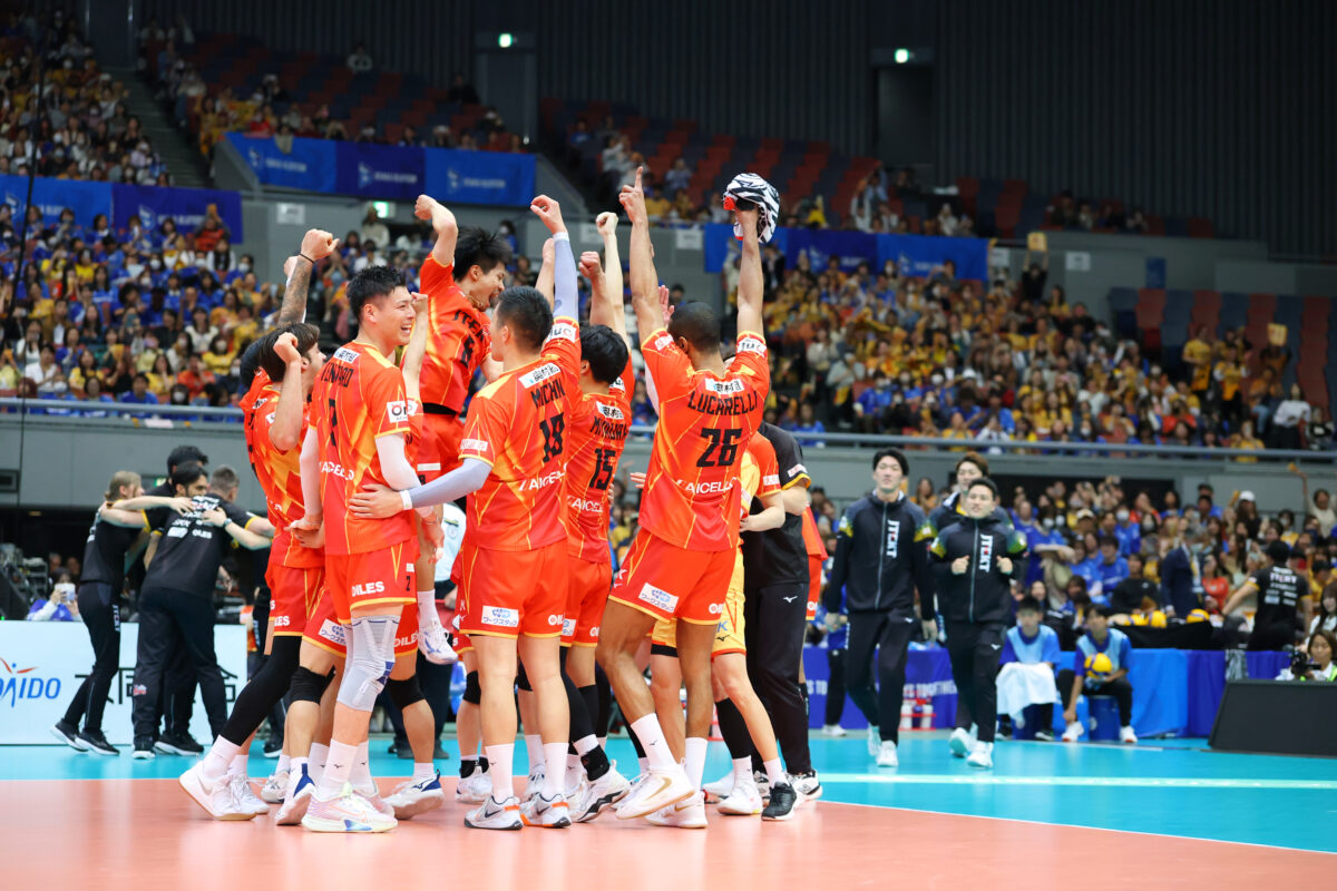 準決勝第2戦はフルセットの激戦の末に大阪Bを下しSTINGS愛知が勝利