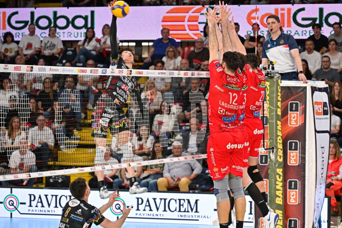 フルセット負けを喫したペルージャの決勝進出は次戦に持ち越し… 石川